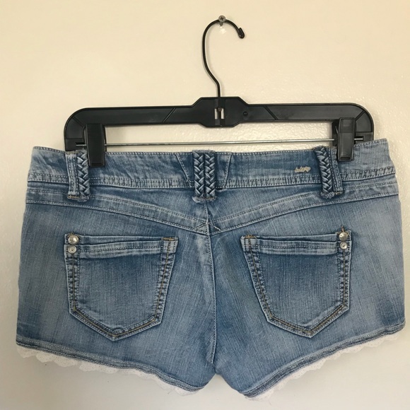 Denim shorts - Picture 2 of 3
